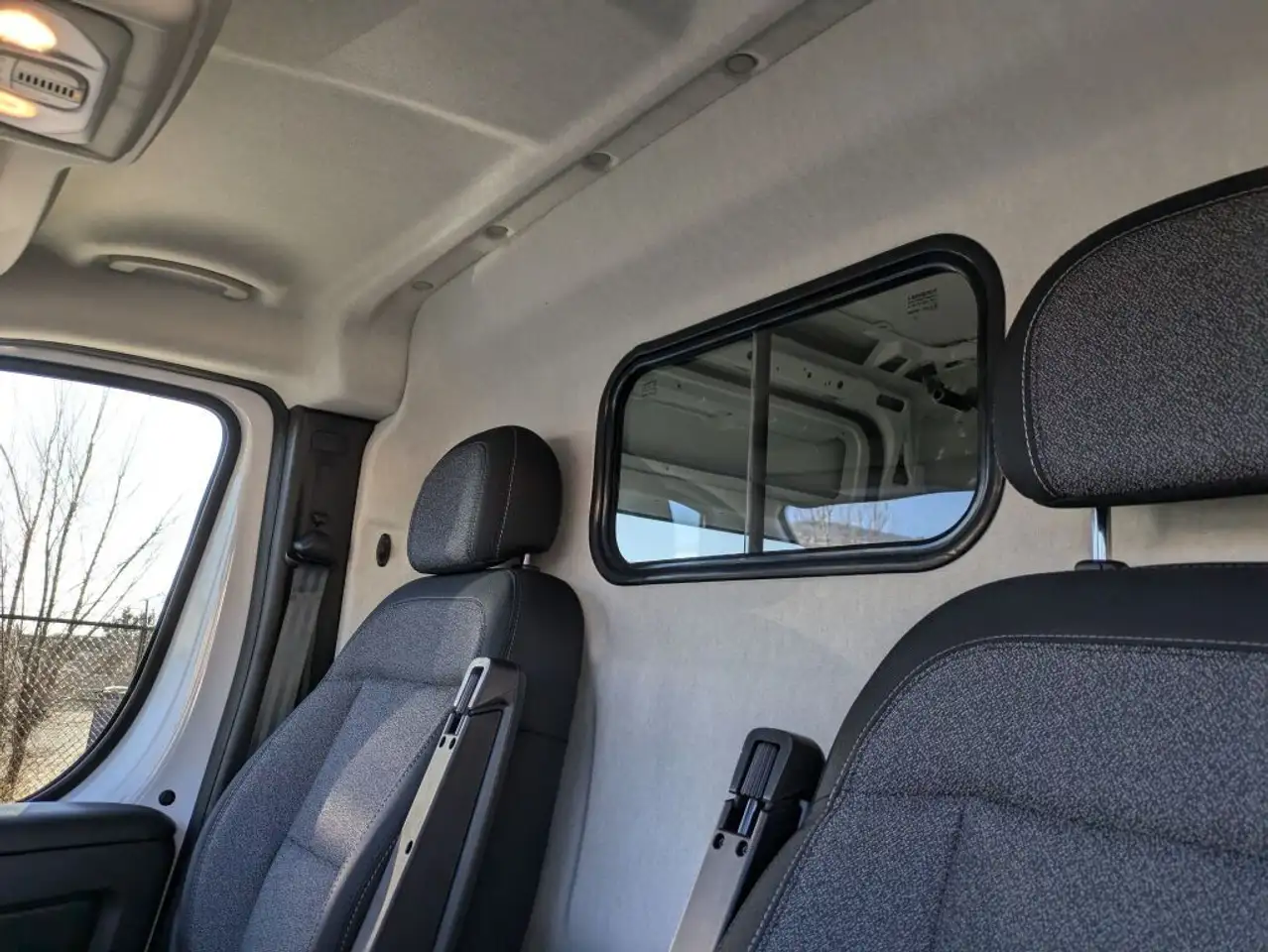 RAM ProMaster 3500 снимка RAM ProMaster 3500