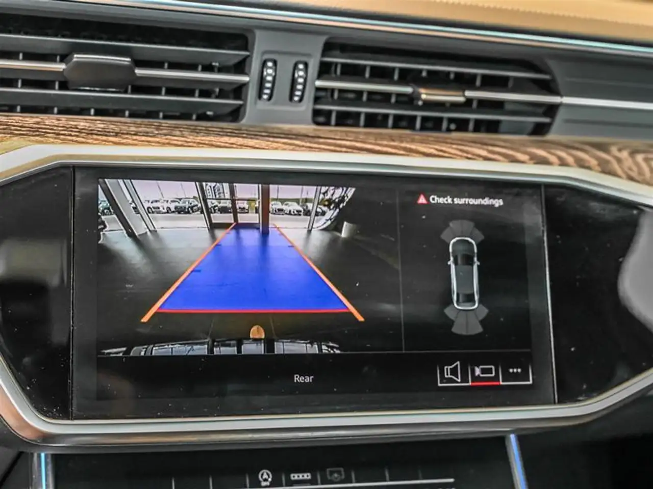 Audi A6 снимка Audi A6