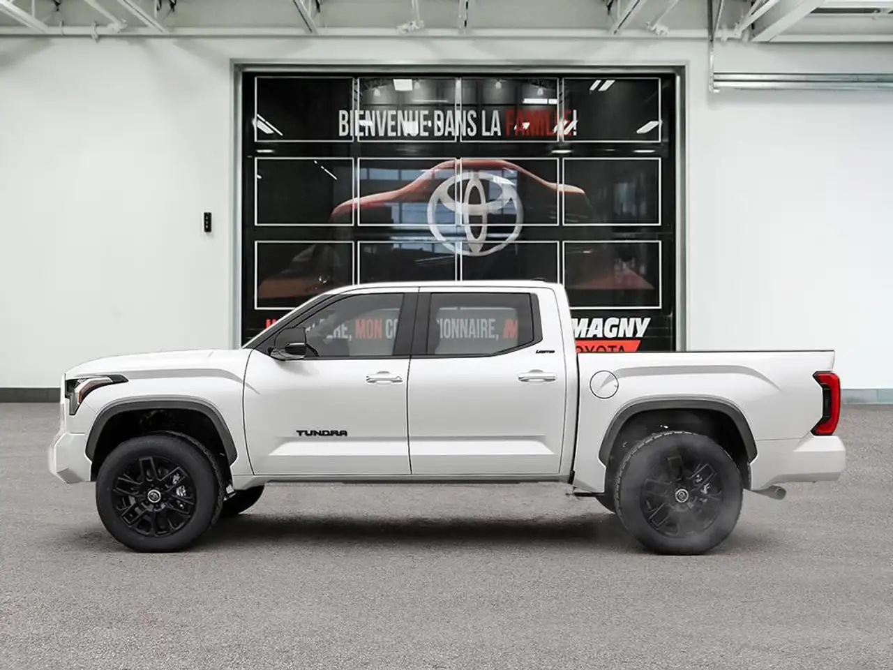 Toyota Tundra снимка Toyota Tundra