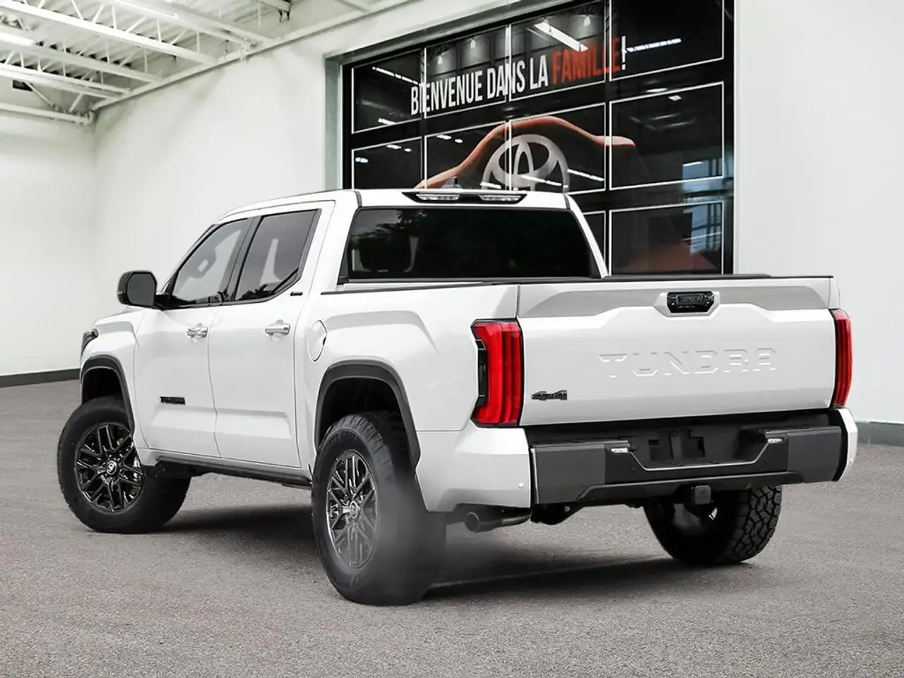 Toyota Tundra снимка Toyota Tundra