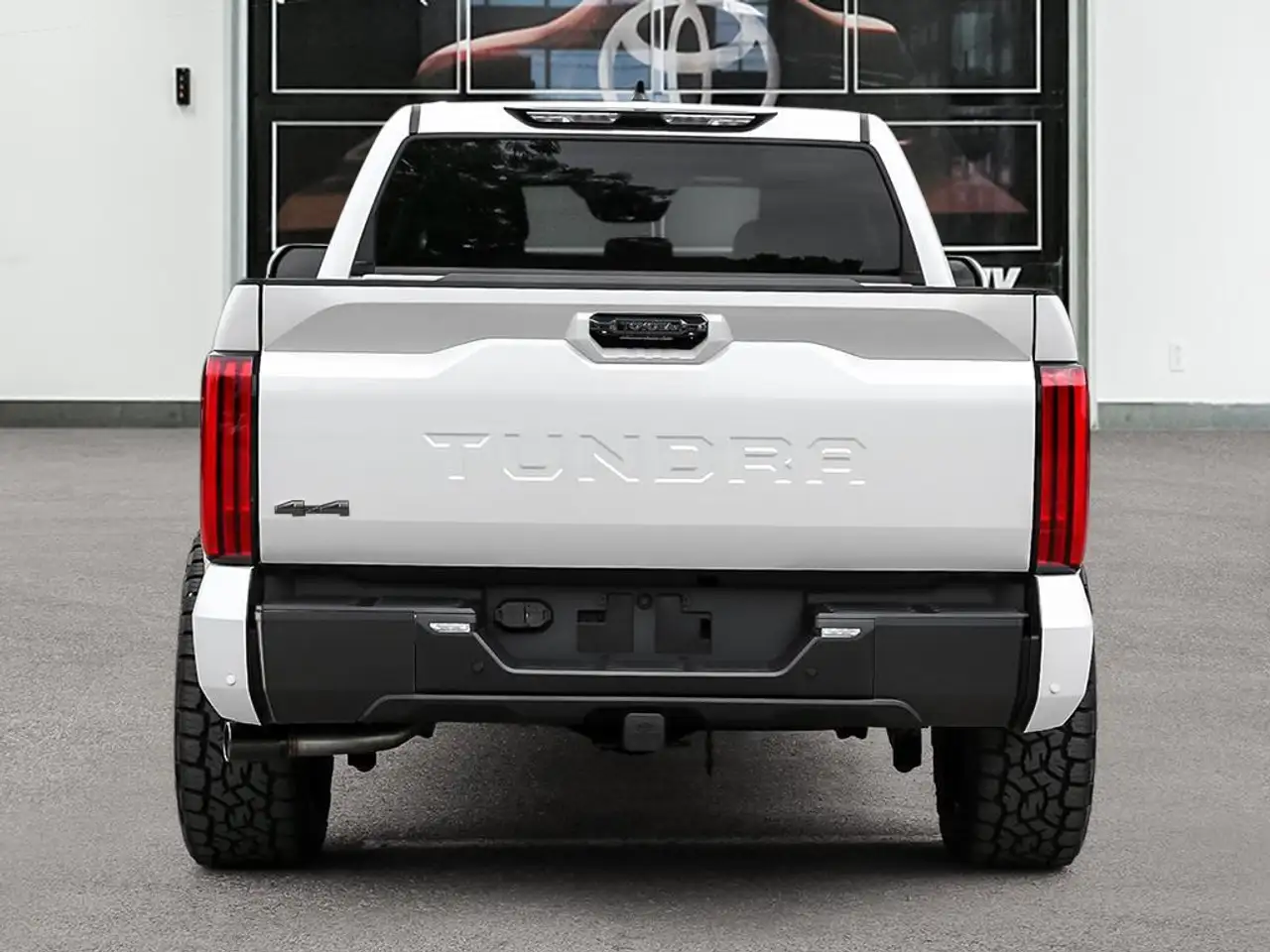 Toyota Tundra снимка Toyota Tundra