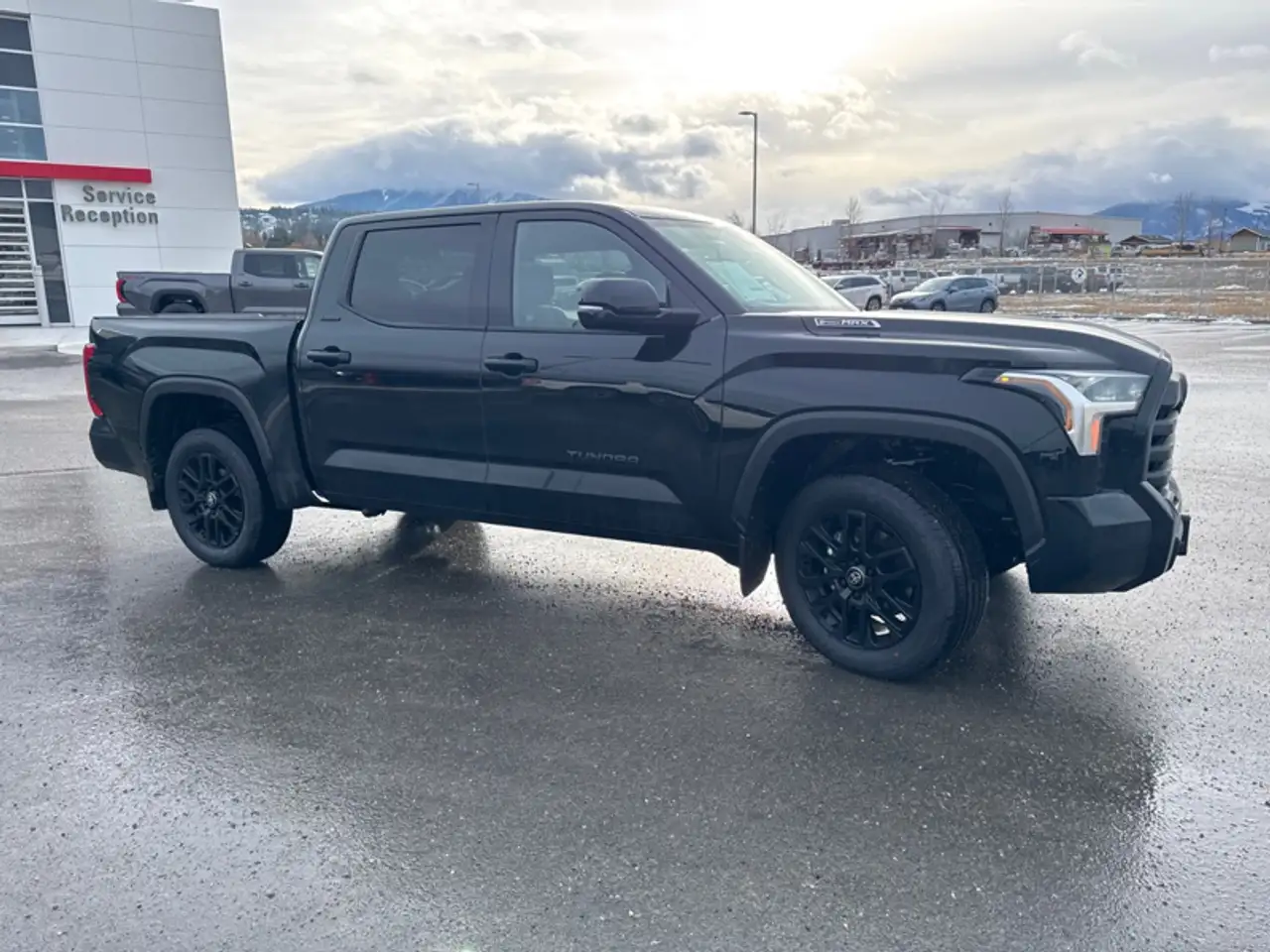 Toyota Tundra снимка Toyota Tundra