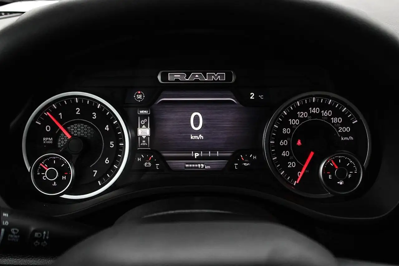 RAM 1500 снимка RAM 1500