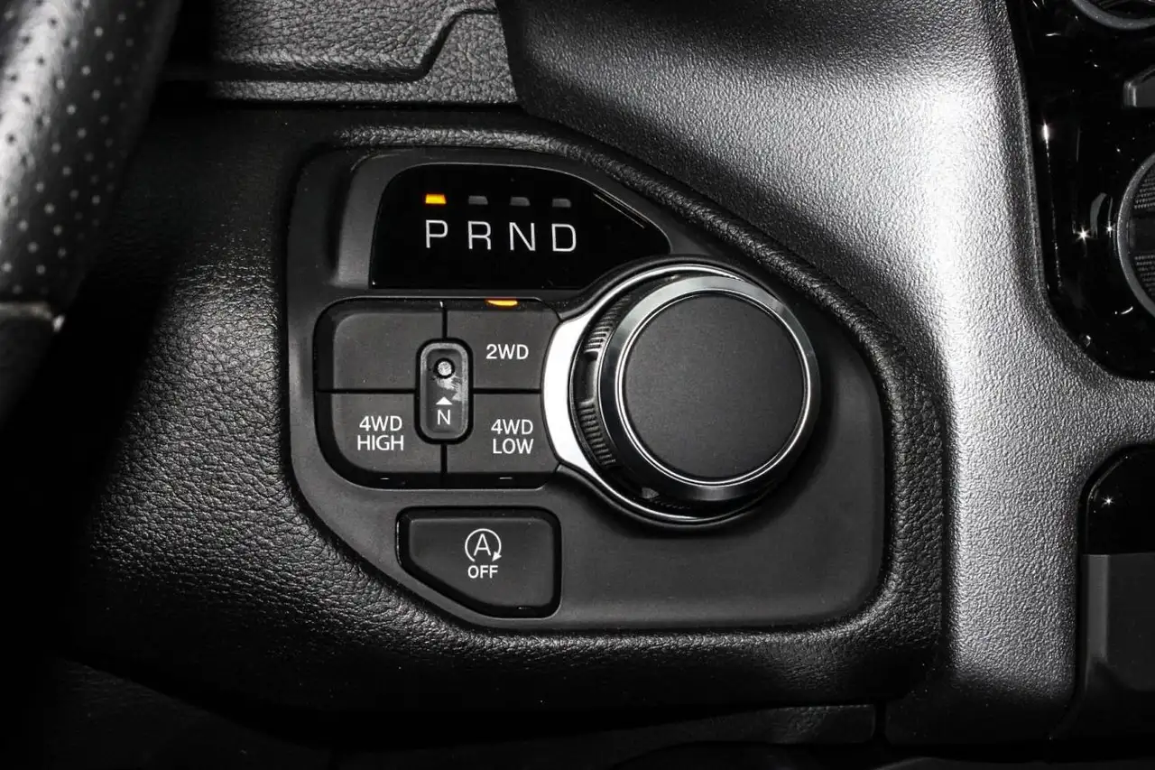 RAM 1500 снимка RAM 1500