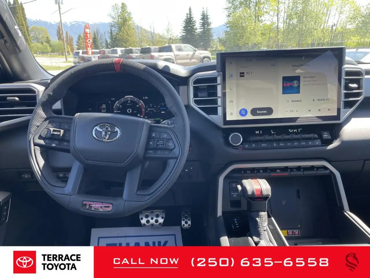 Toyota Tundra снимка Toyota Tundra