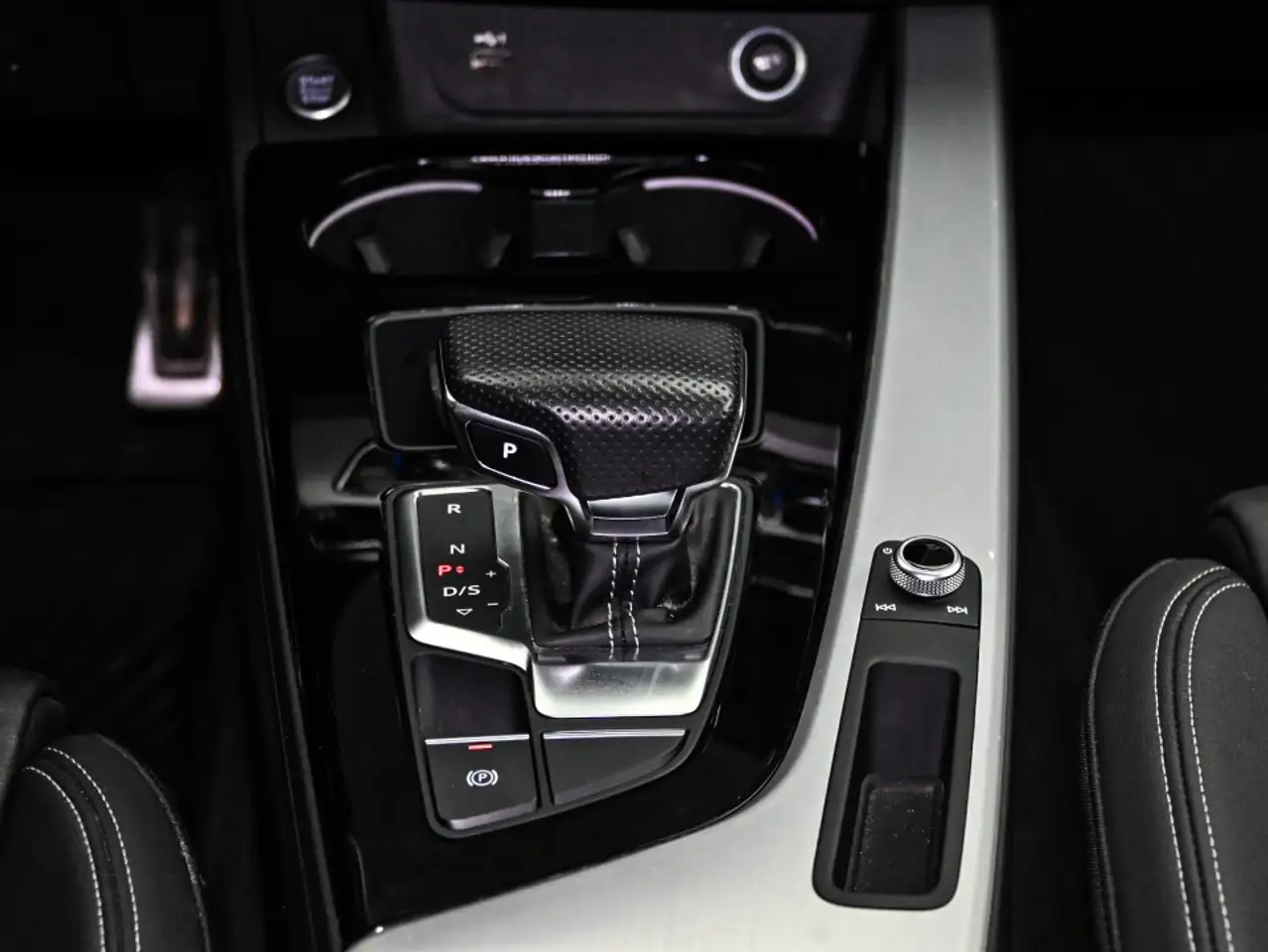 Audi A4 снимка Audi A4