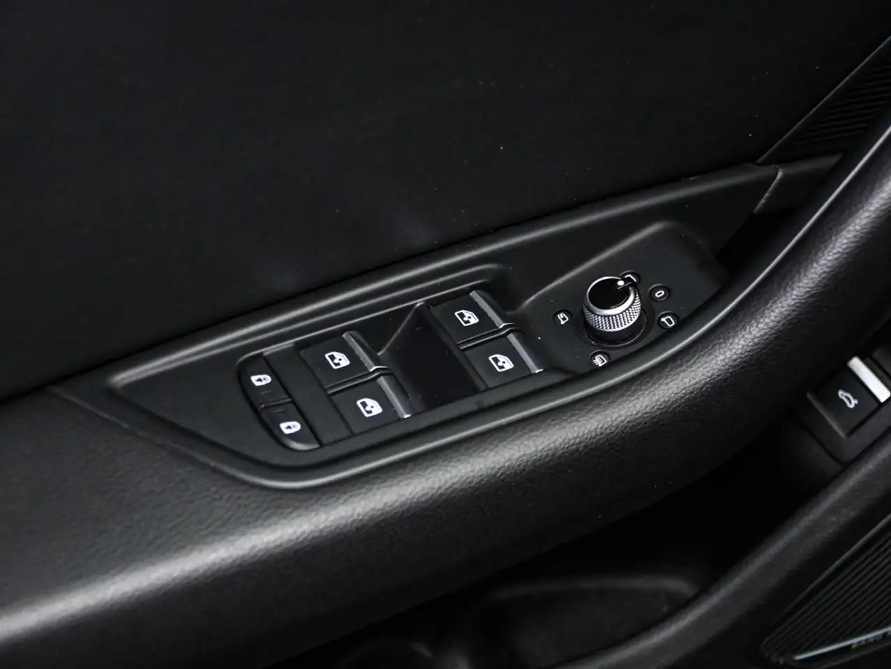 Audi A4 снимка Audi A4