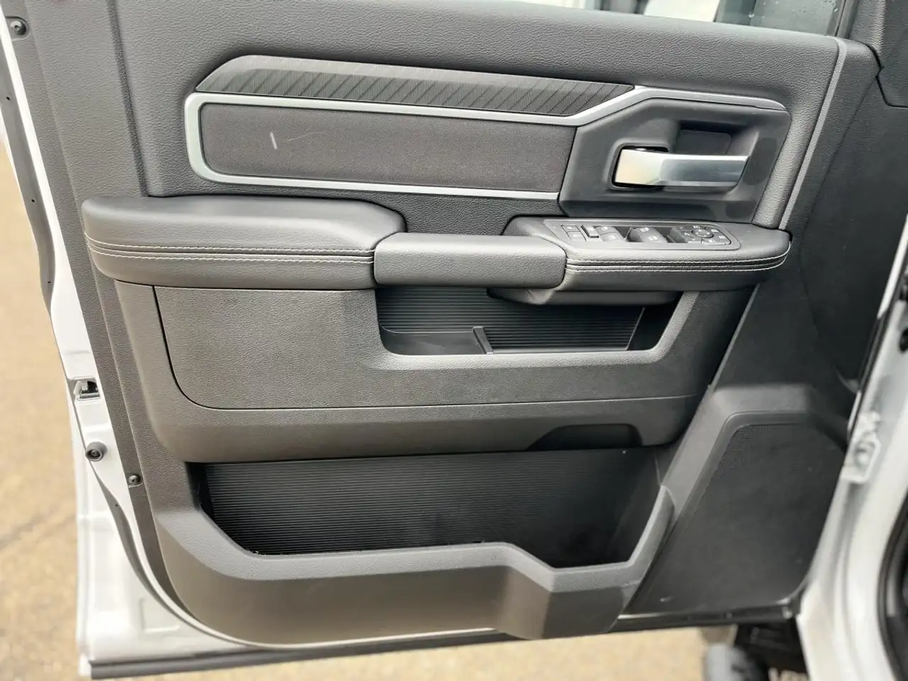 RAM 3500 снимка RAM 3500