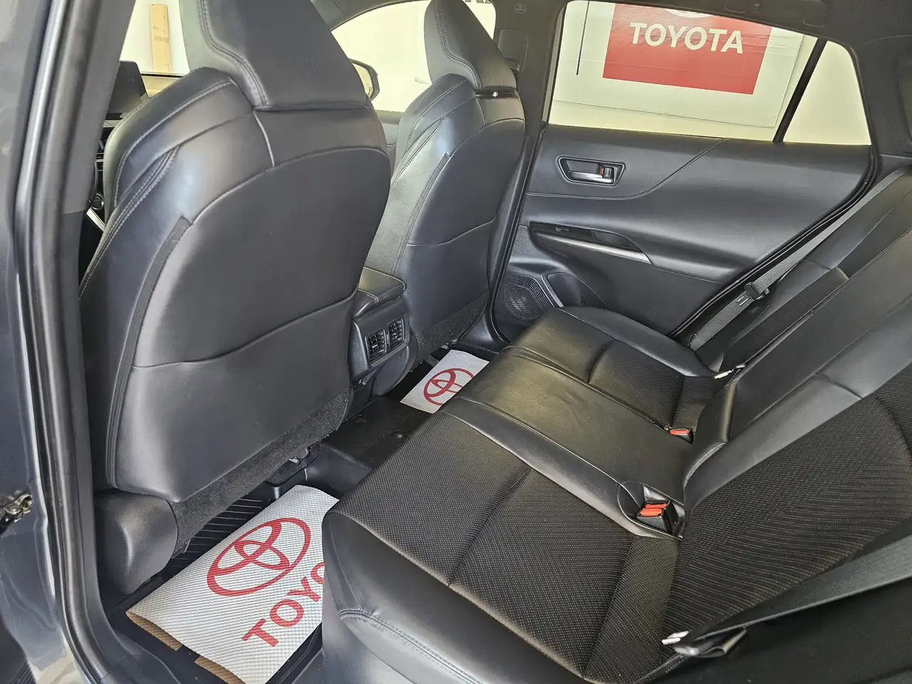 Toyota Venza снимка Toyota Venza