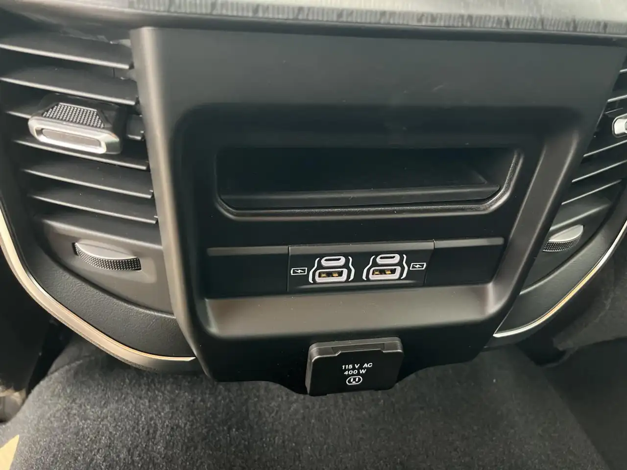 RAM 3500 снимка RAM 3500