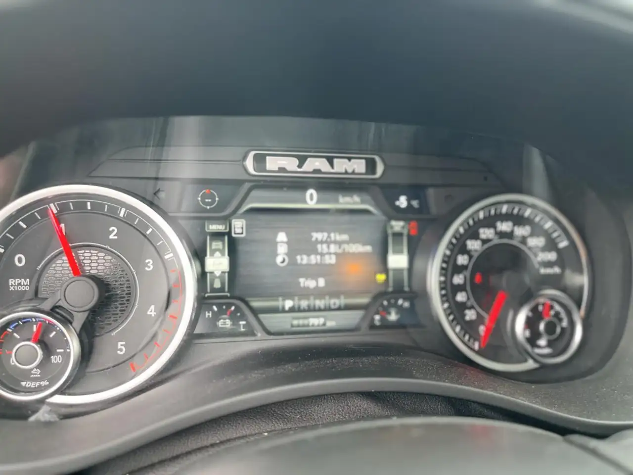 RAM 3500 снимка RAM 3500