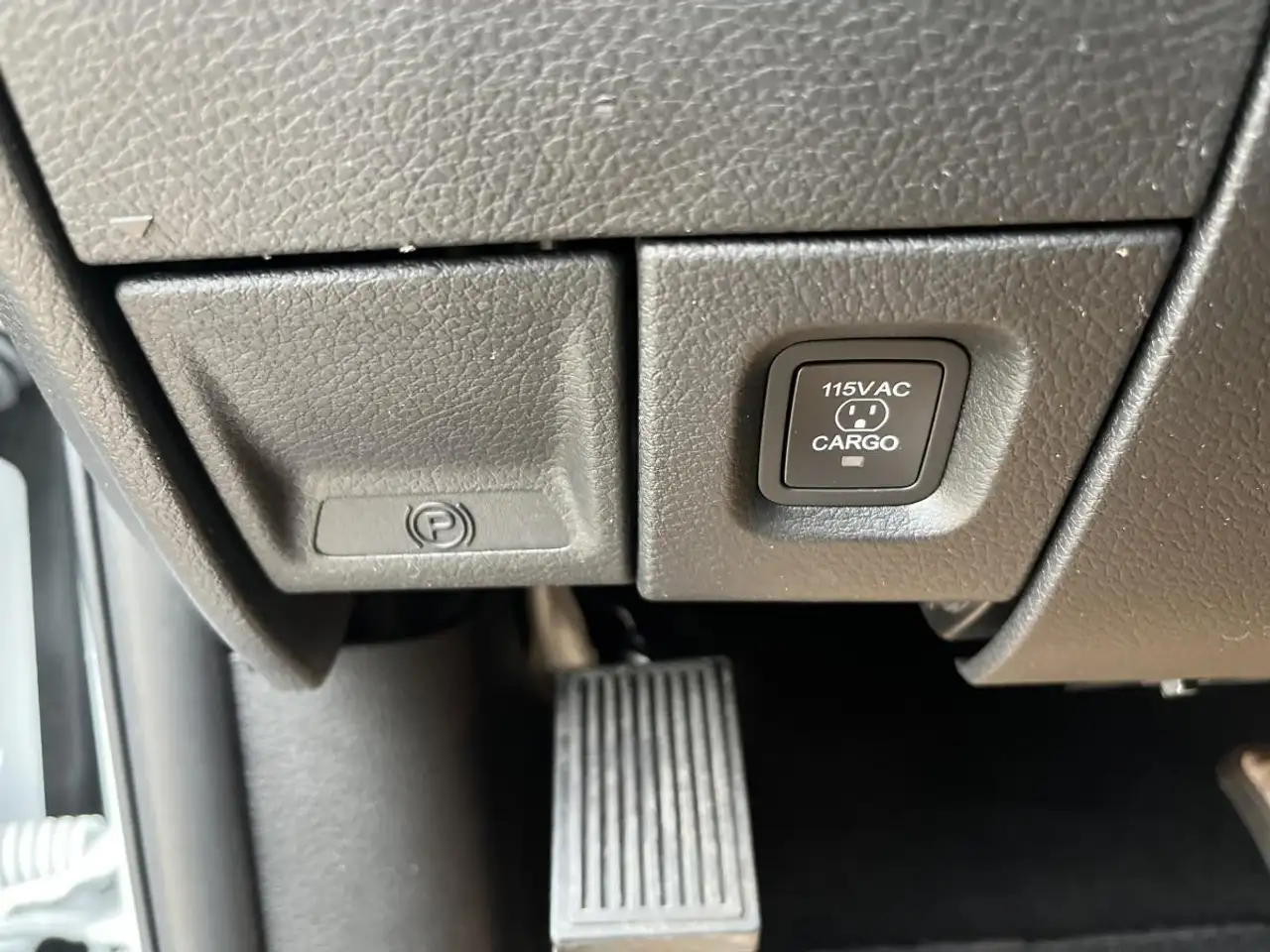 RAM 3500 снимка RAM 3500