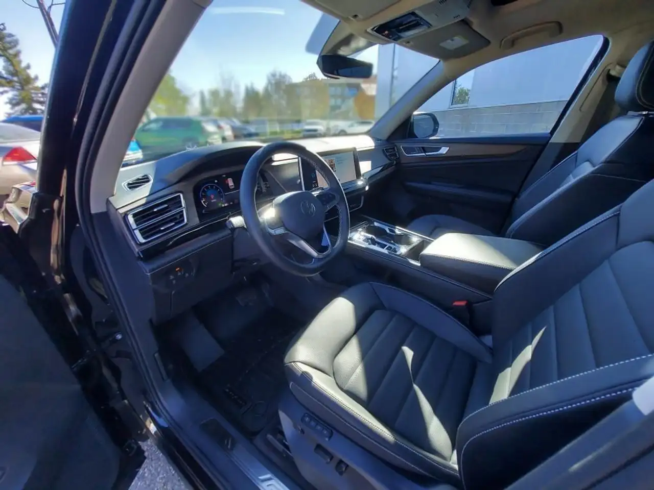 Volkswagen Atlas снимка Volkswagen Atlas