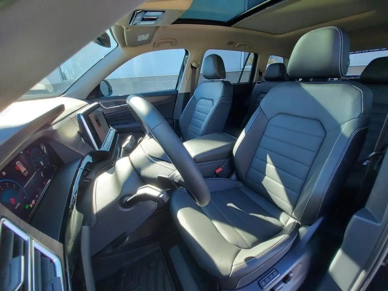 Volkswagen Atlas снимка Volkswagen Atlas