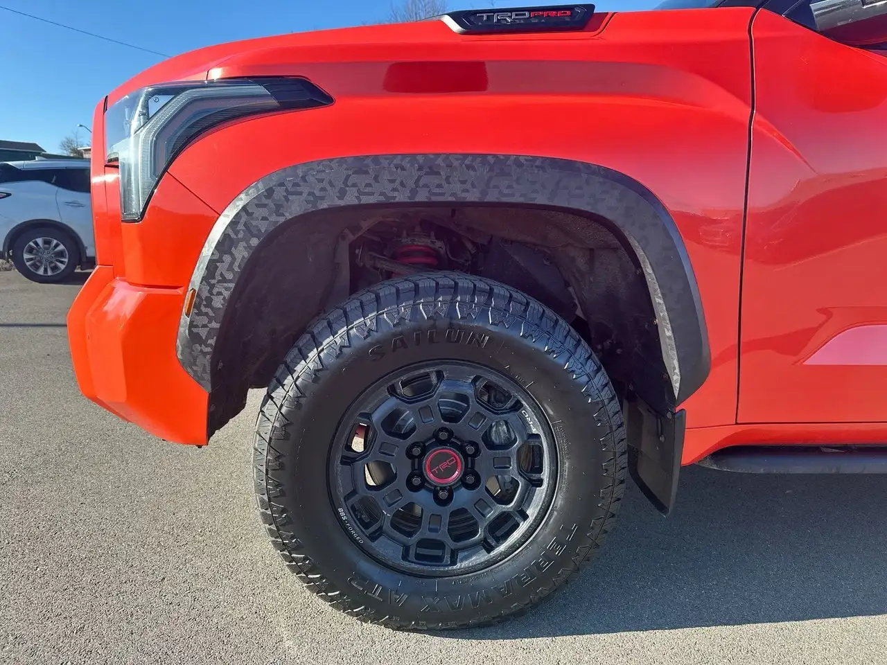Toyota Tundra снимка Toyota Tundra