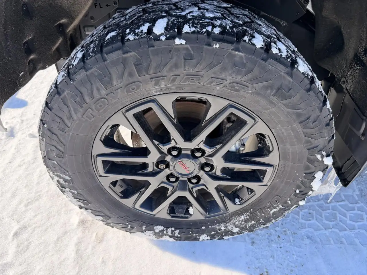 Toyota Tundra снимка Toyota Tundra
