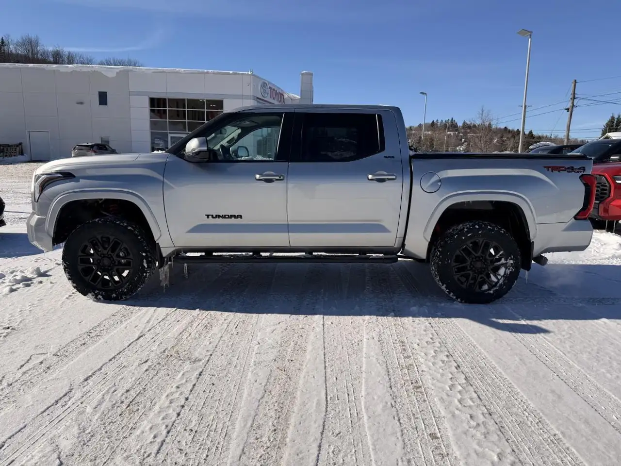 Toyota Tundra снимка Toyota Tundra