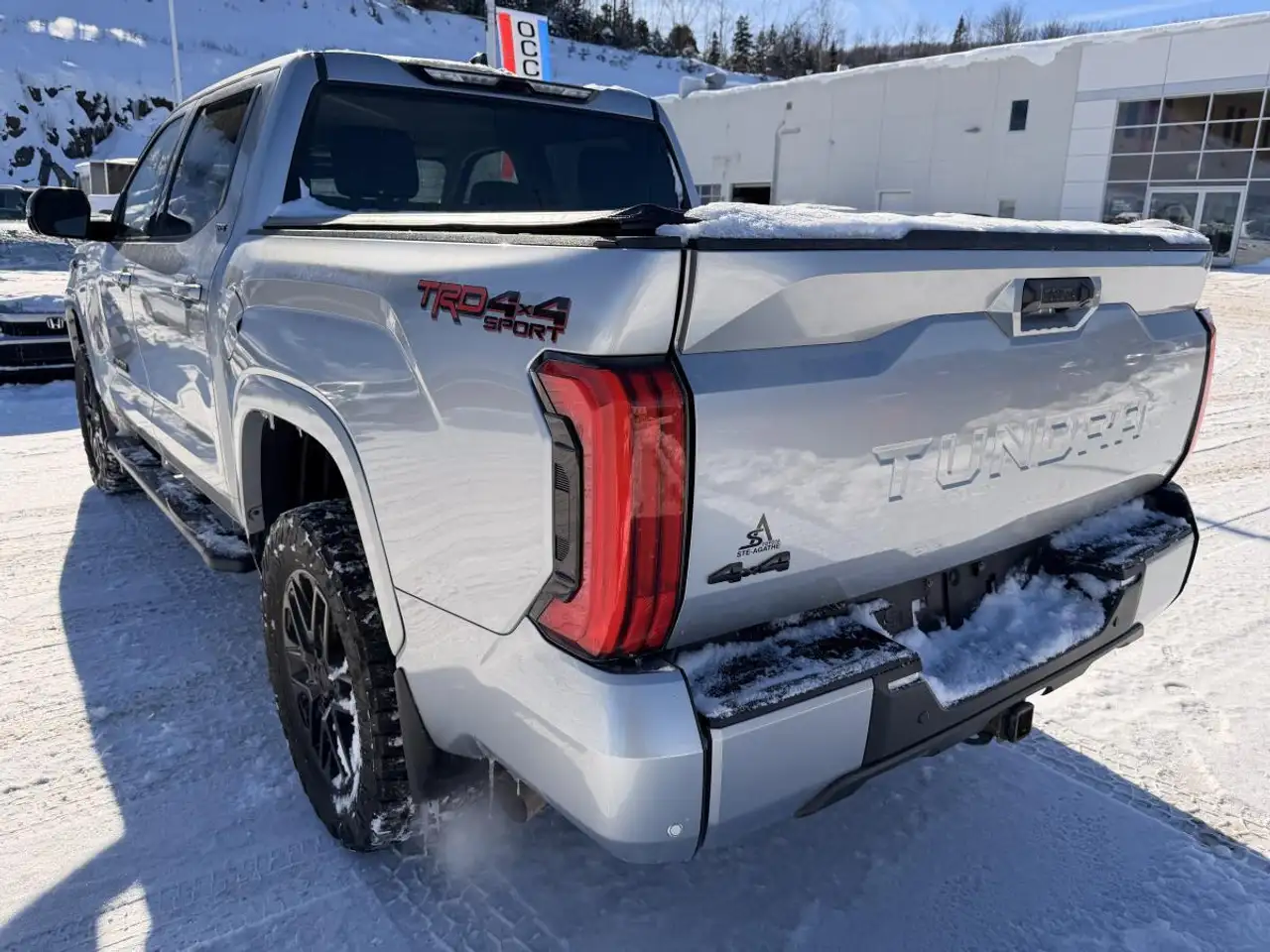 Toyota Tundra снимка Toyota Tundra