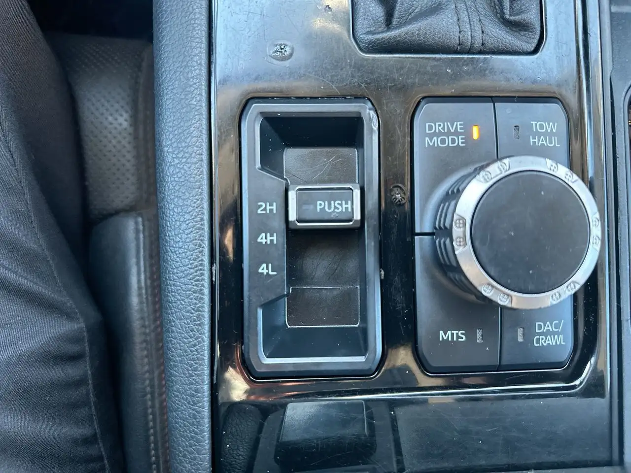 Toyota Tundra снимка Toyota Tundra