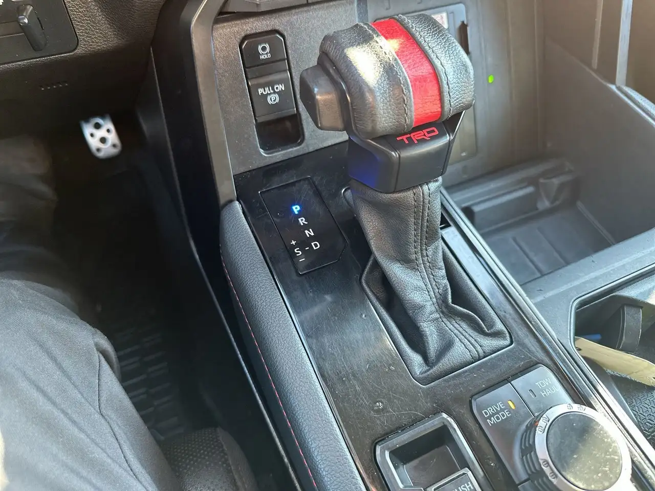 Toyota Tundra снимка Toyota Tundra