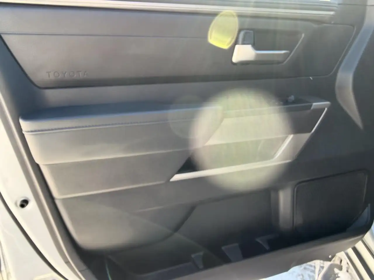 Toyota Tundra снимка Toyota Tundra