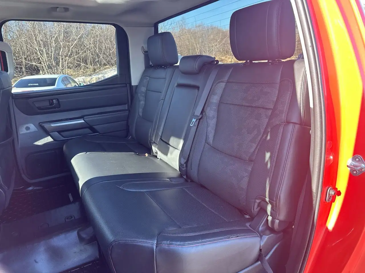 Toyota Tundra снимка Toyota Tundra