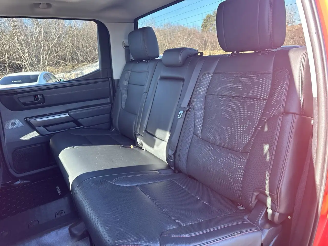 Toyota Tundra снимка Toyota Tundra