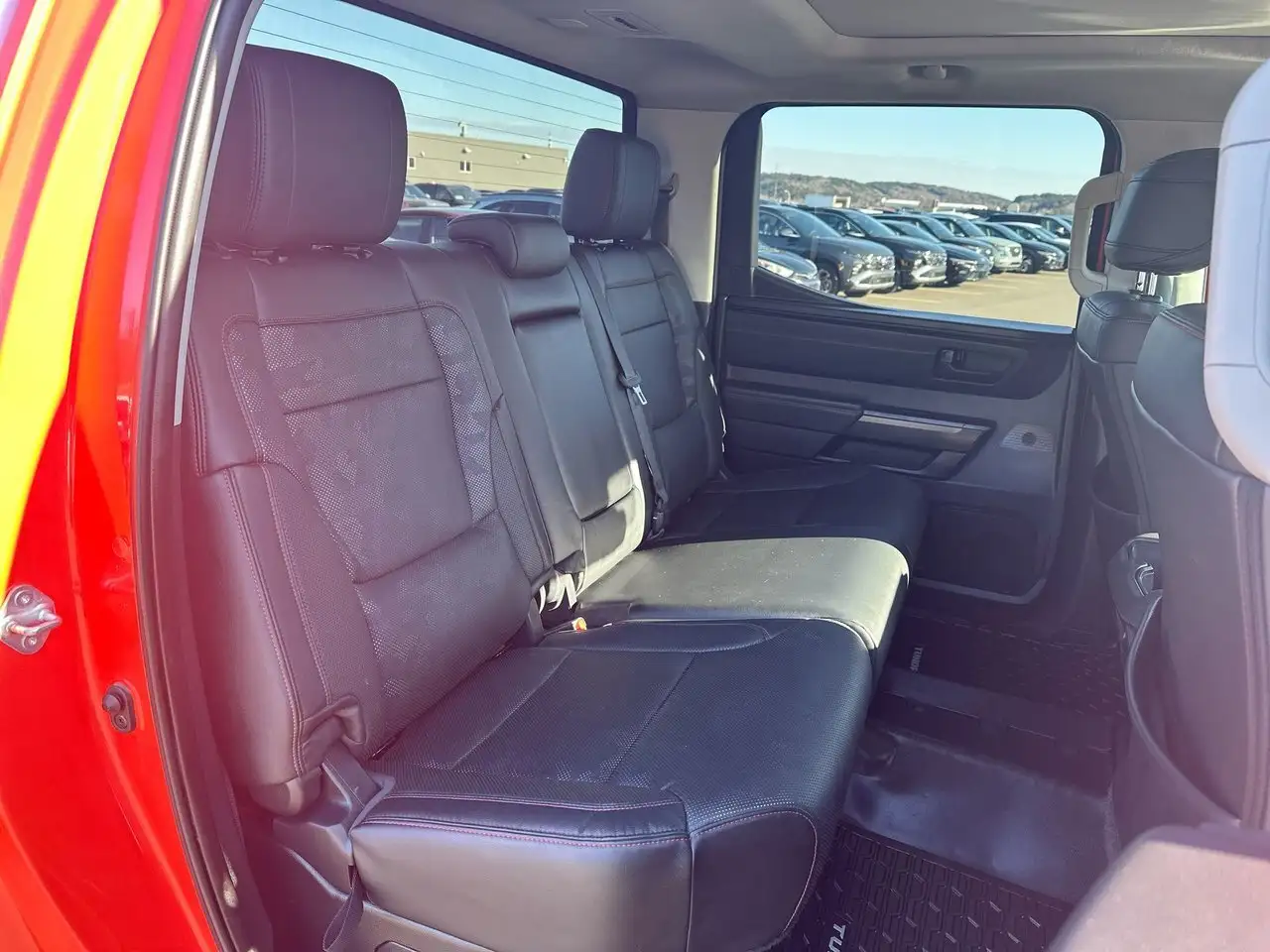 Toyota Tundra снимка Toyota Tundra