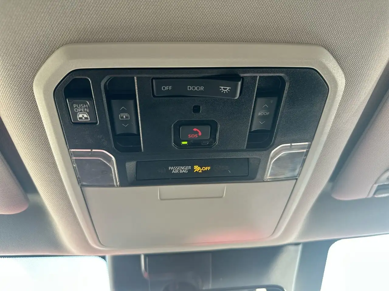 Toyota Tundra снимка Toyota Tundra