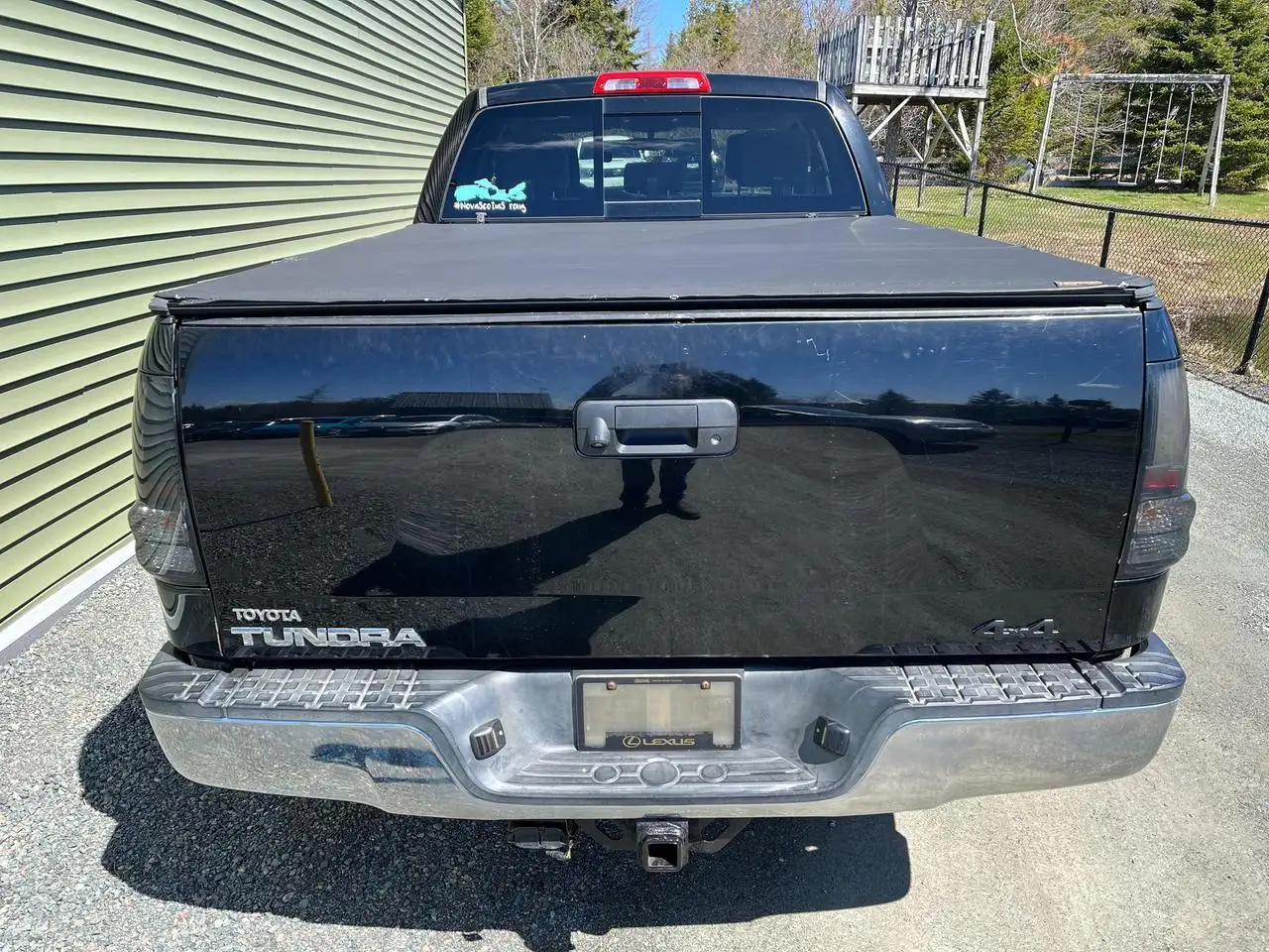 Toyota Tundra снимка Toyota Tundra