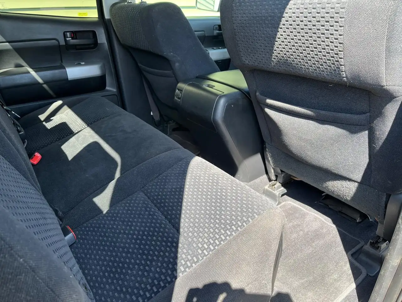 Toyota Tundra снимка Toyota Tundra