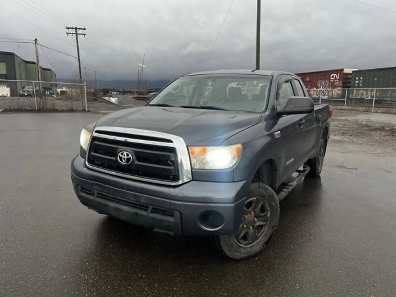 Toyota Tundra снимка Toyota Tundra