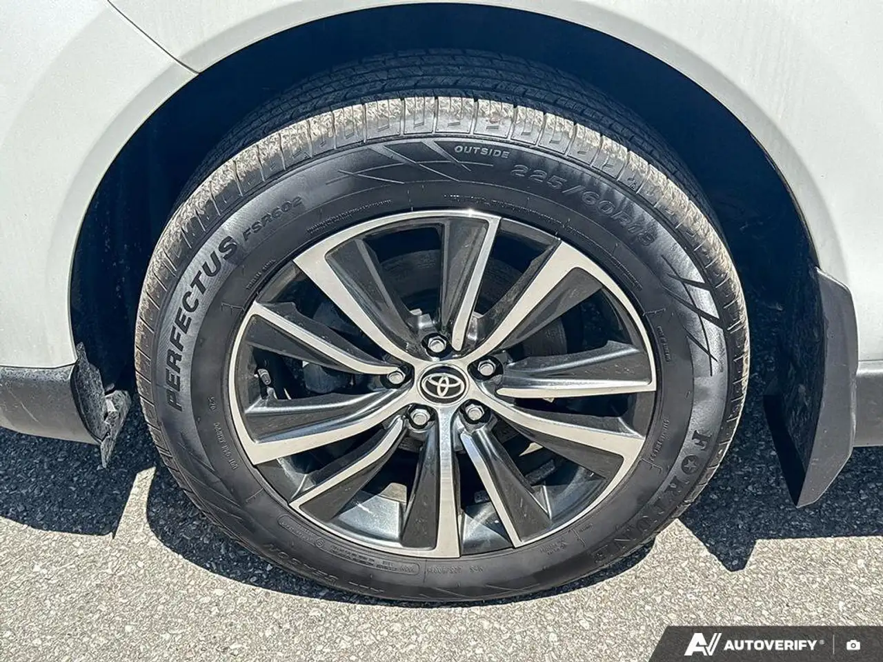 Toyota Venza снимка Toyota Venza
