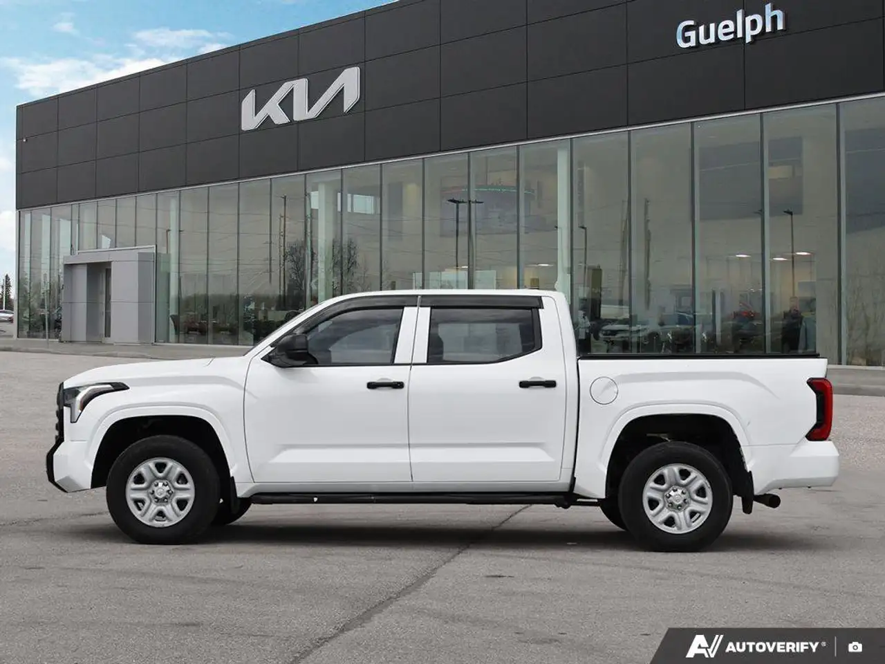 Toyota Tundra снимка Toyota Tundra
