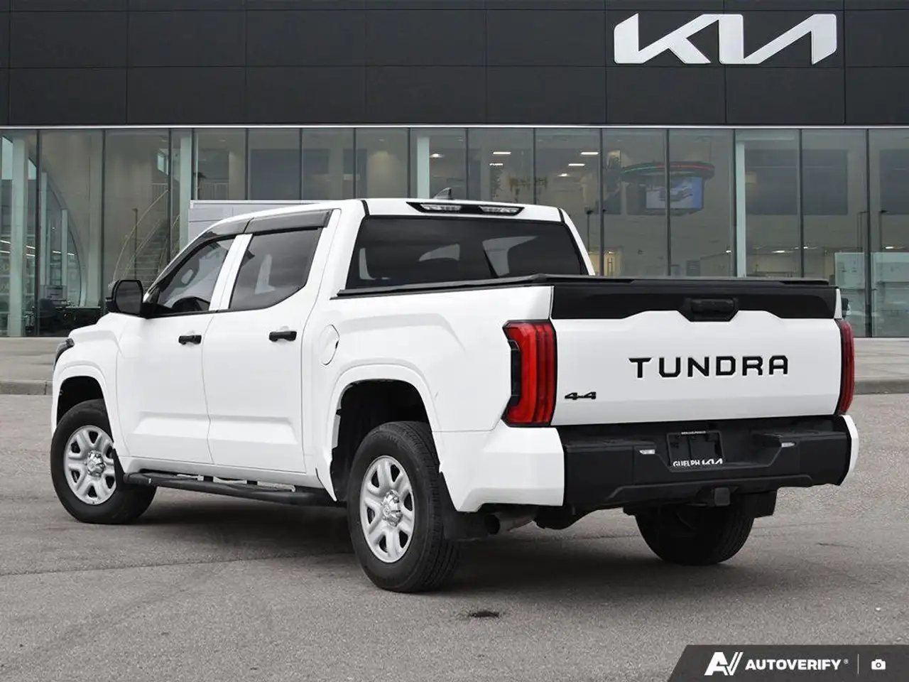 Toyota Tundra снимка Toyota Tundra