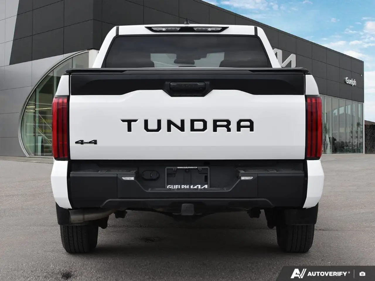 Toyota Tundra снимка Toyota Tundra