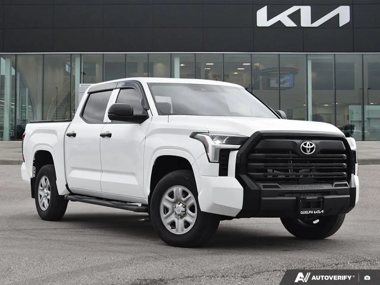 Toyota Tundra снимка Toyota Tundra