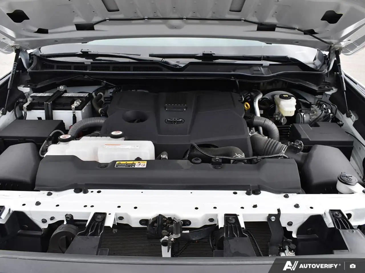 Toyota Tundra снимка Toyota Tundra