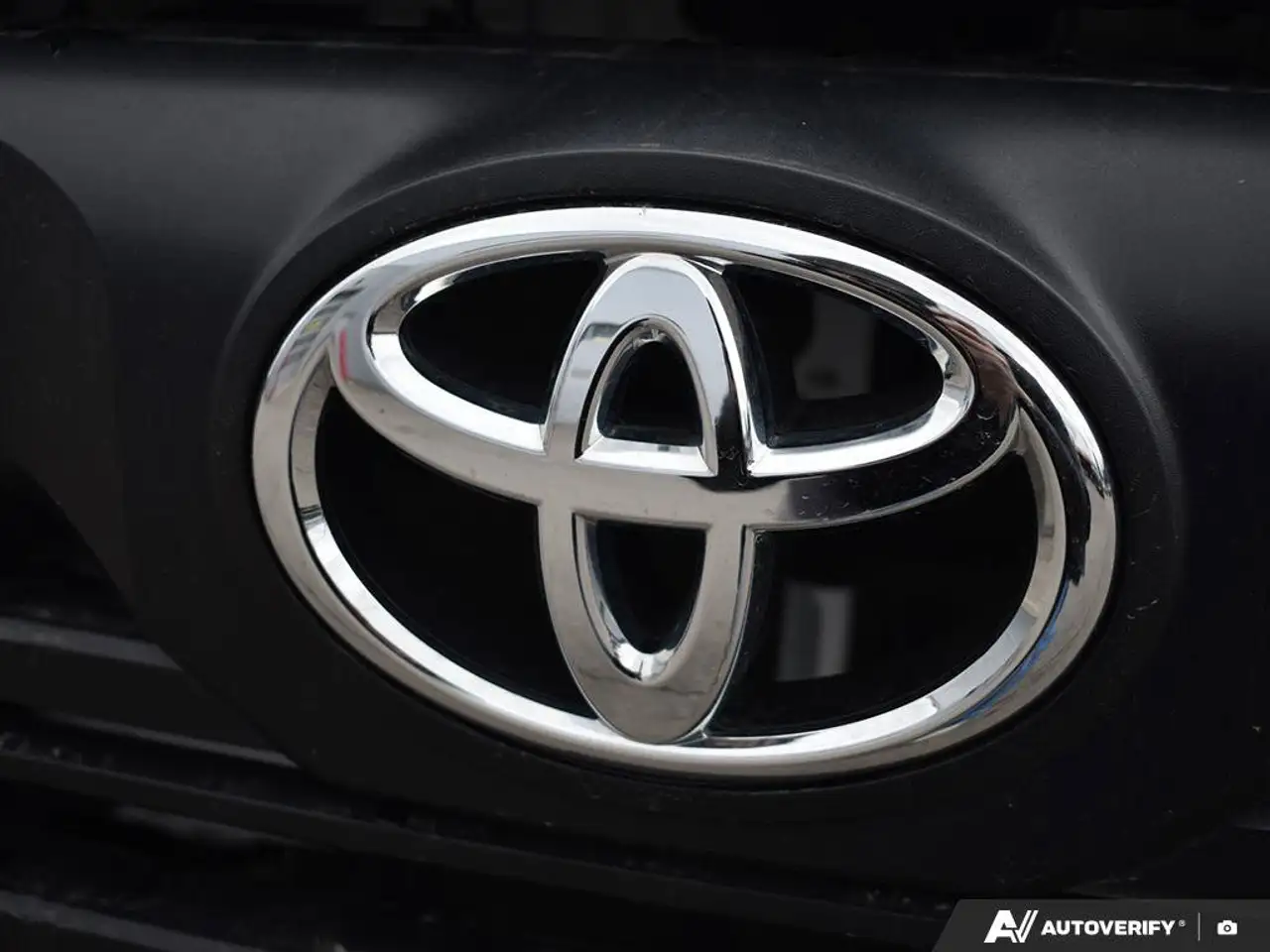 Toyota Tundra снимка Toyota Tundra