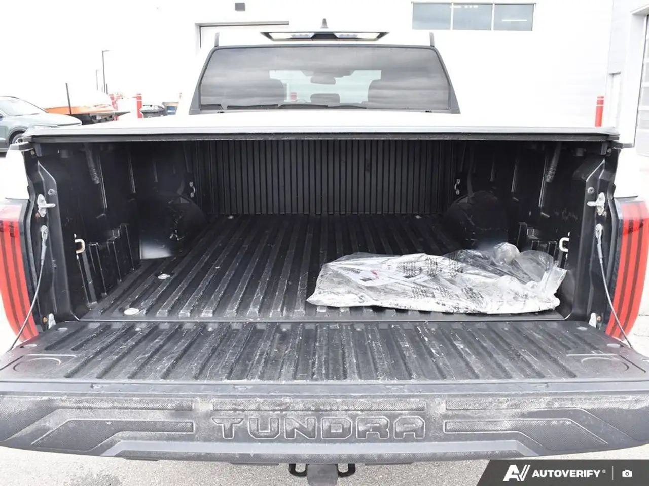 Toyota Tundra снимка Toyota Tundra