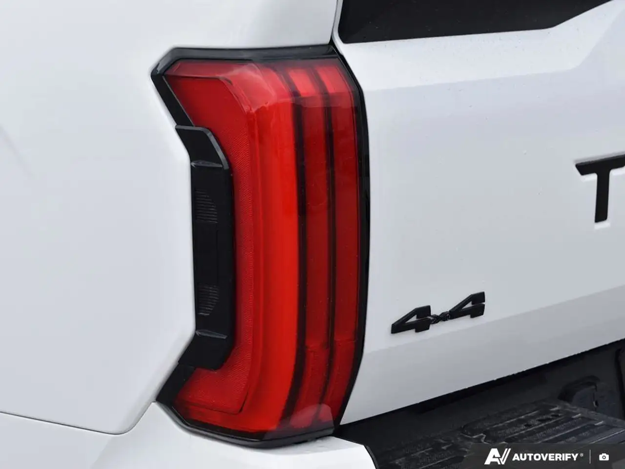 Toyota Tundra снимка Toyota Tundra