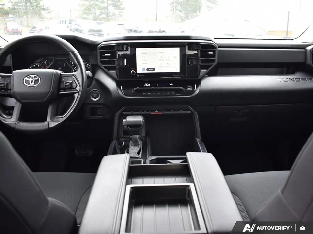 Toyota Tundra снимка Toyota Tundra