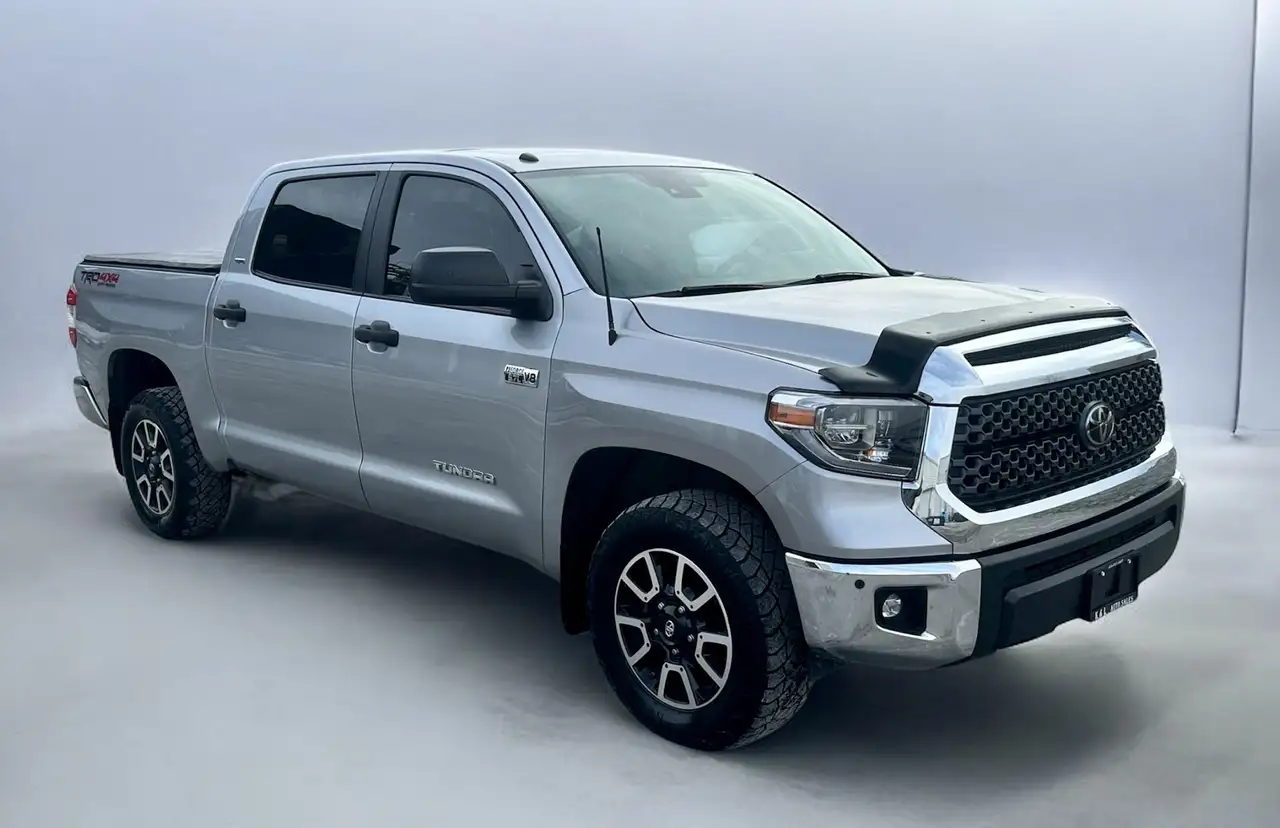 Toyota Tundra снимка Toyota Tundra