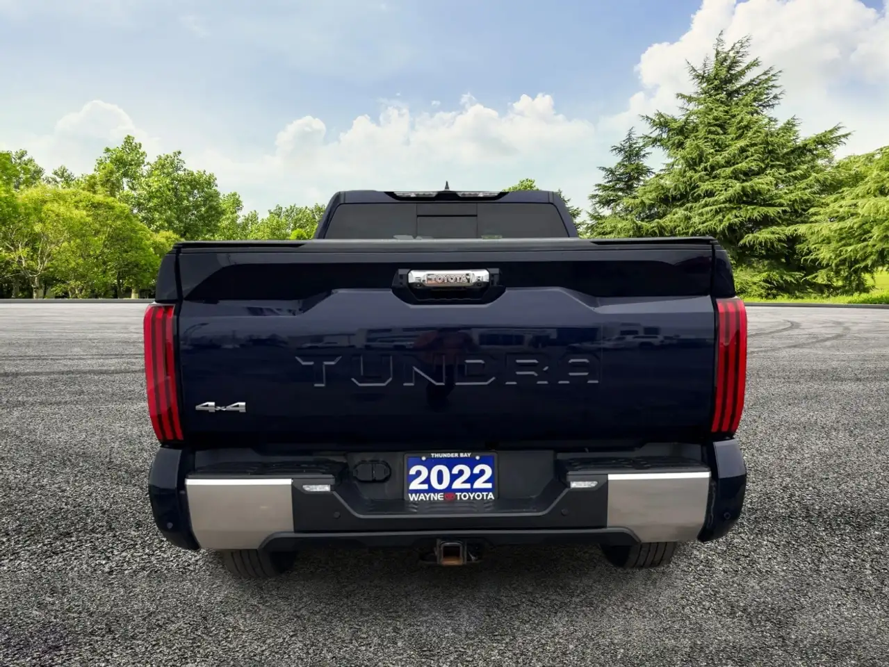 Toyota Tundra снимка Toyota Tundra