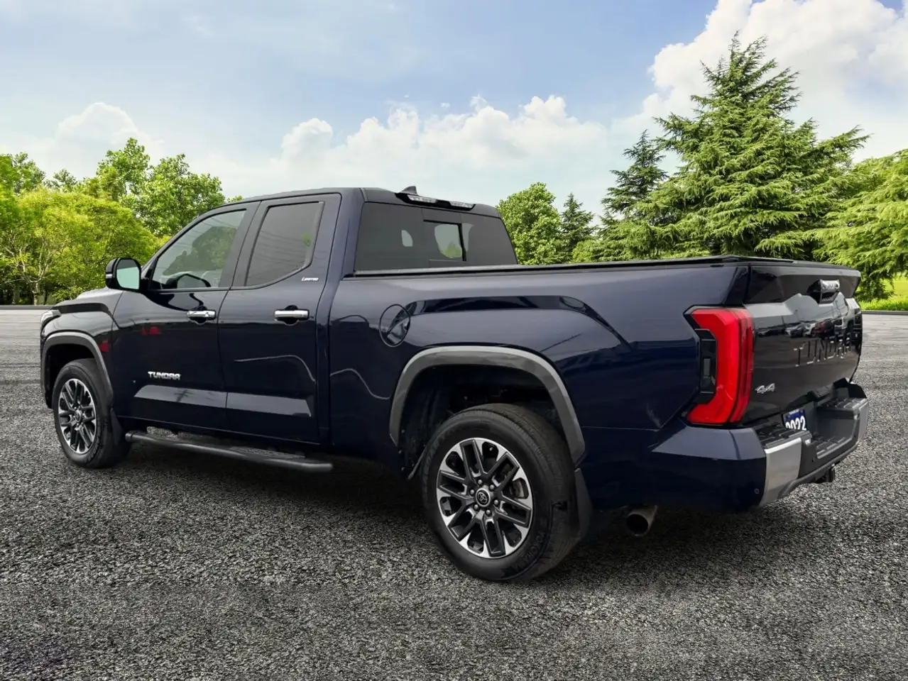Toyota Tundra снимка Toyota Tundra