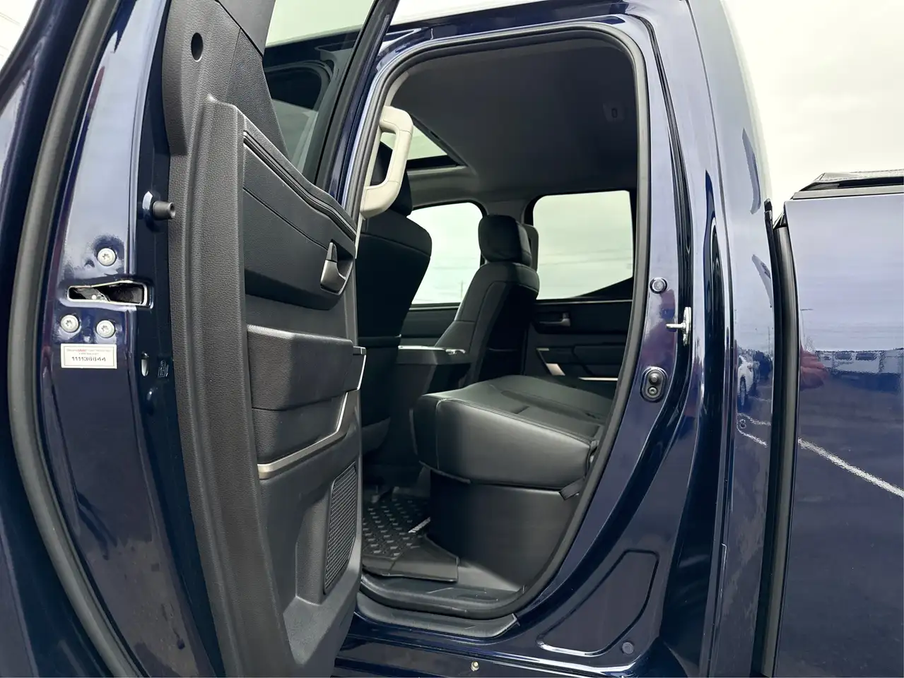 Toyota Tundra снимка Toyota Tundra