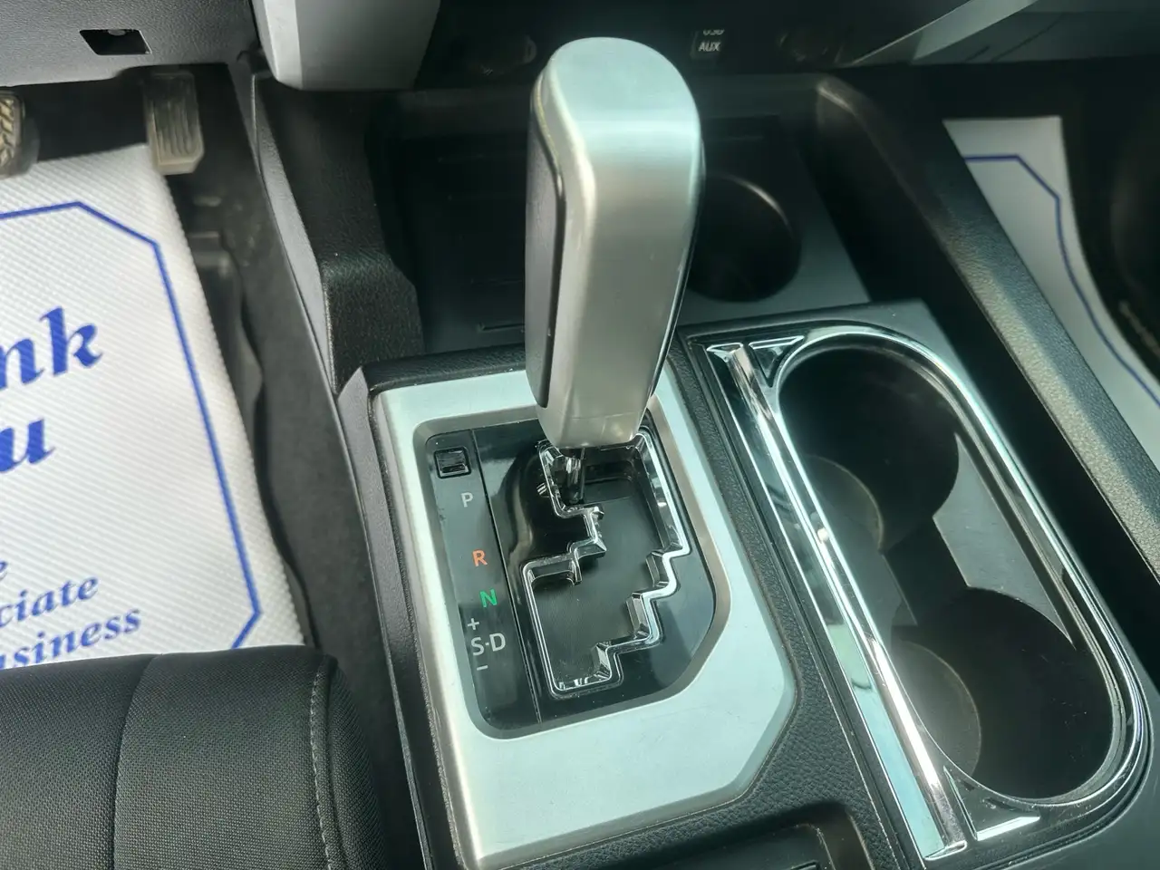 Toyota Tundra снимка Toyota Tundra