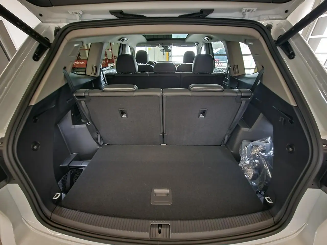 Volkswagen Atlas снимка Volkswagen Atlas