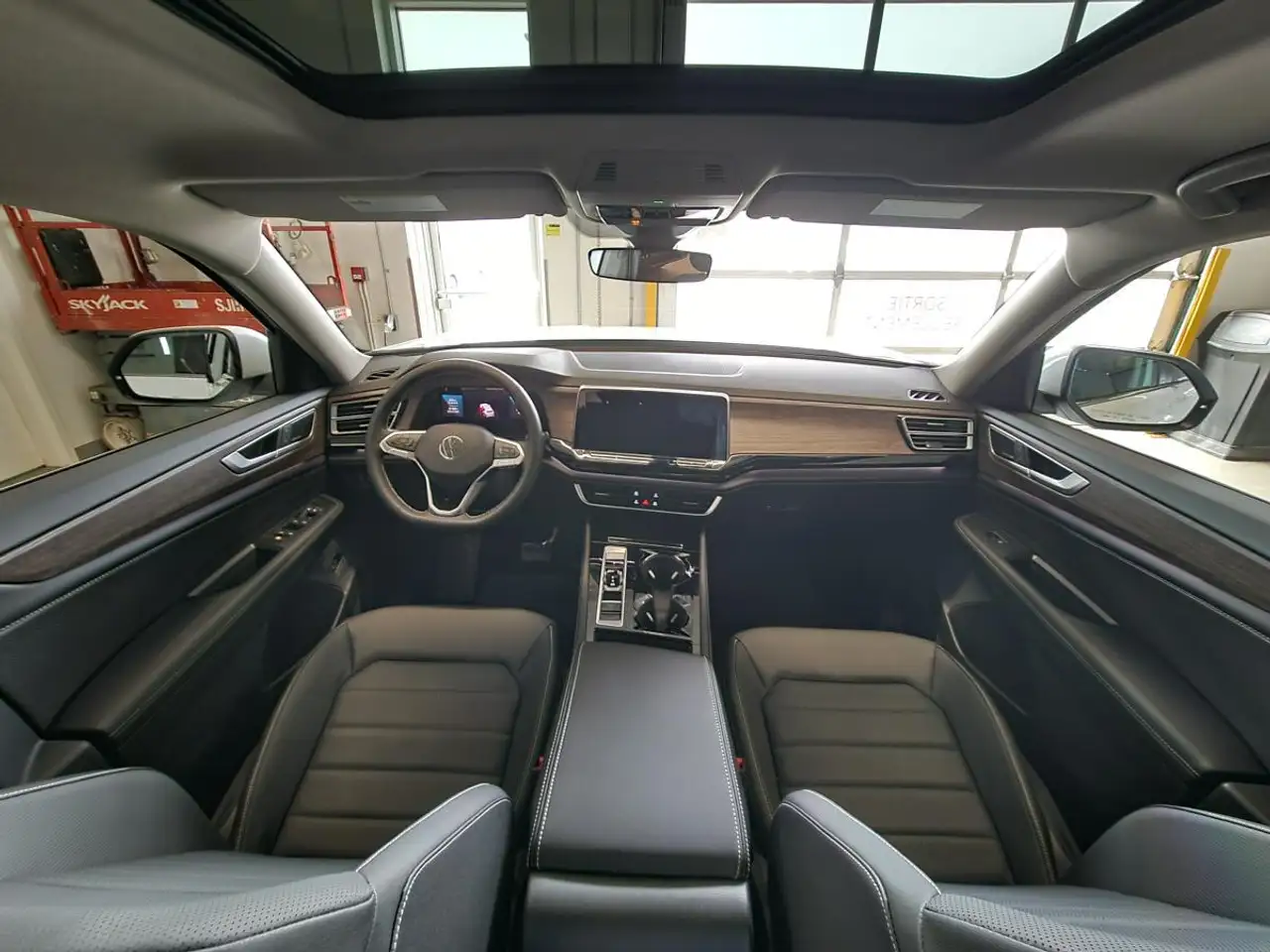 Volkswagen Atlas снимка Volkswagen Atlas