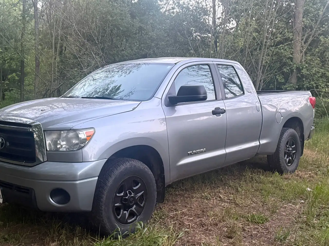 Toyota Tundra снимка Toyota Tundra